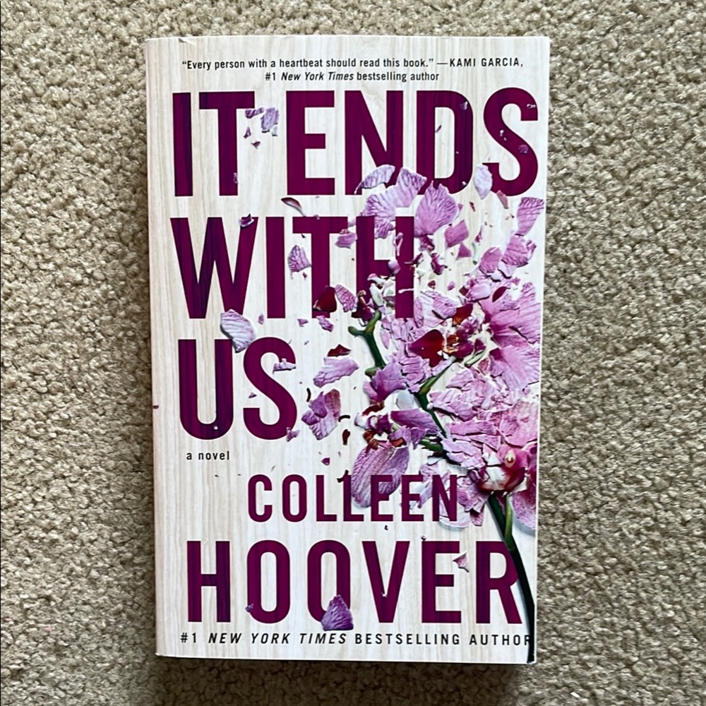 Book “It Ends With Us” by Colleen Hoover